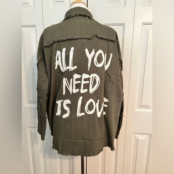 NWT Elan Dawn All You Need Is Love Distressed Jacket/Shacket Olive Green Medium - Picture 6 of 10